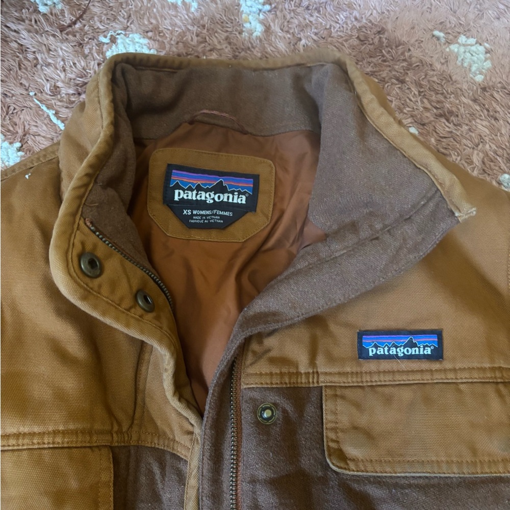 Patagonia Woman’s wool Rust color Jacket - Picture 2 of 8